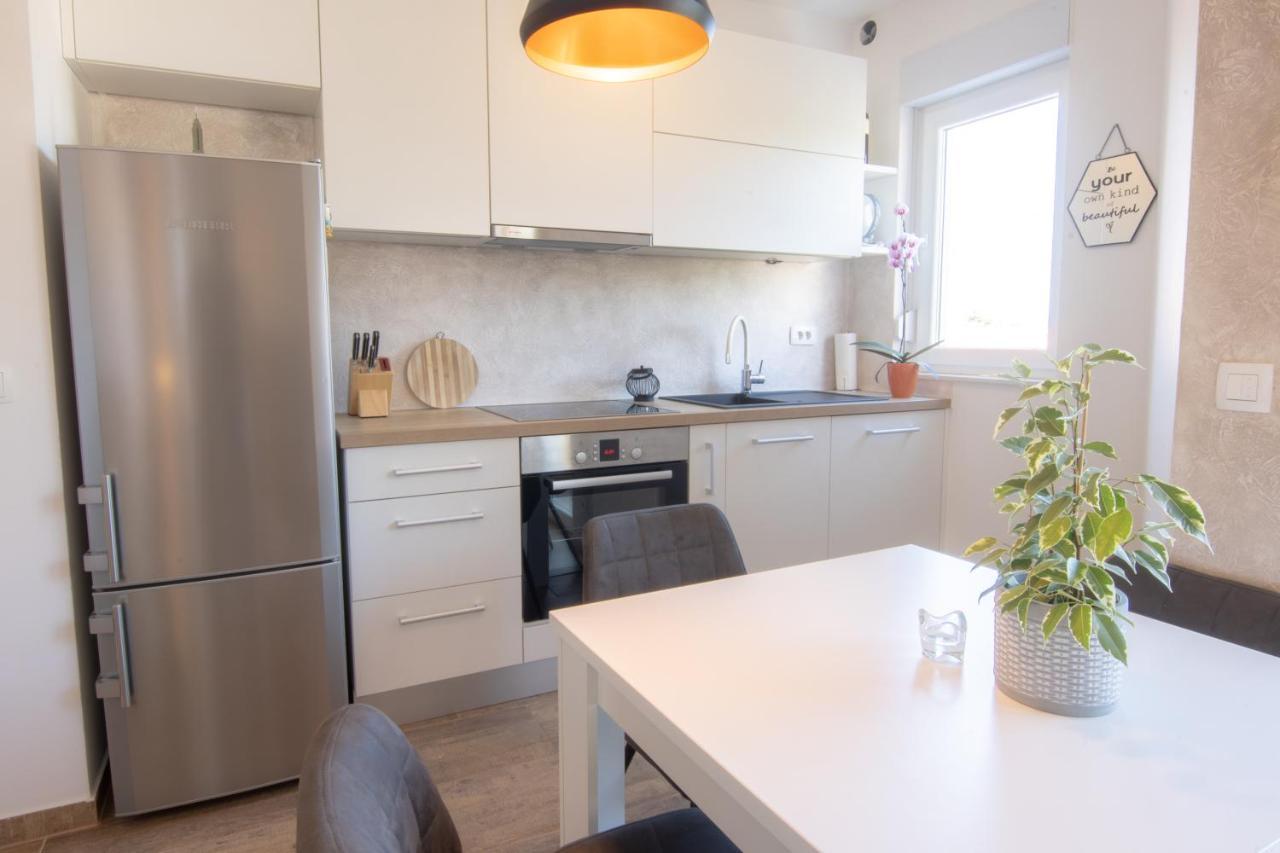 Apartman Perla มาคาร์สกา ภายนอก รูปภาพ